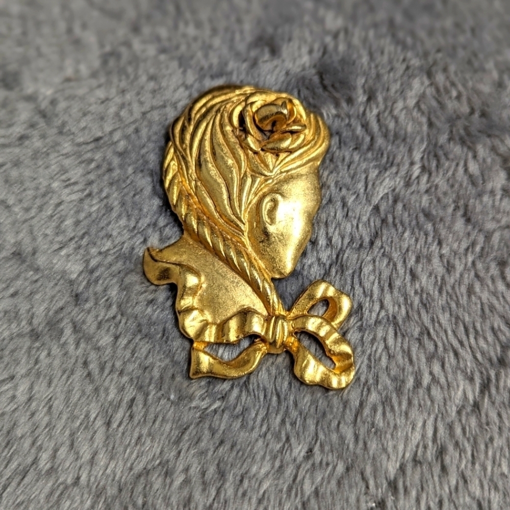 Vintage 80's Goldtone Woman's Profile Brooche
